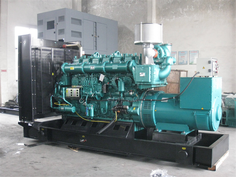 雁塔200KW 柴油发电机的油耗是多少?